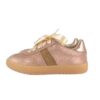 Sneaker in pelle laminata con lacci in raso