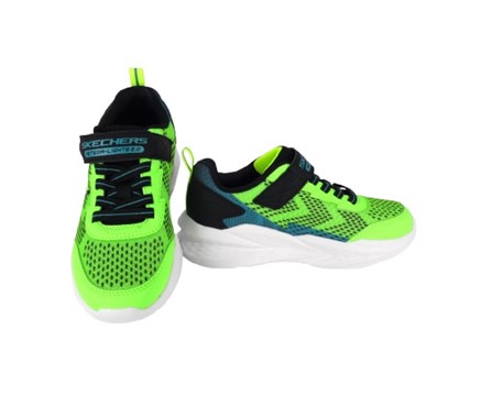 BEEAD7D3ED43452793124AC228F89736_ Scarpa ginnica con velcro e lacci con led