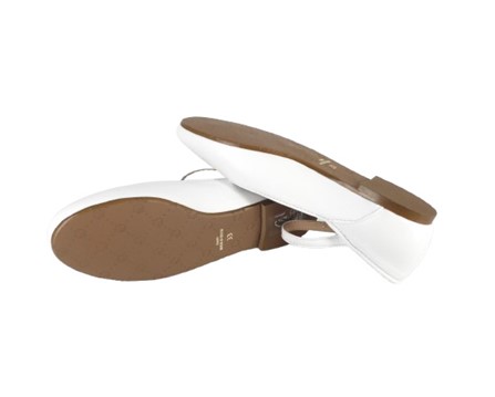 Ballerina in pelle con cinturino