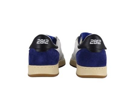 Sneaker in pelle e camoscio con lacci