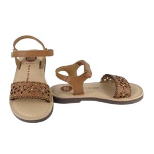 Sandalo in pelle traforata con borchie e velcro