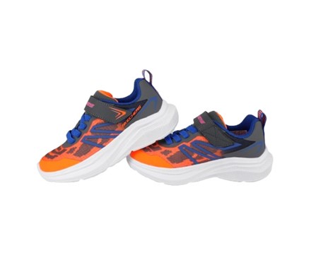 09FEDBE7ADECAC14519A1BBF17C2B929_ Scarpa ginnica con velcro e lacci con led