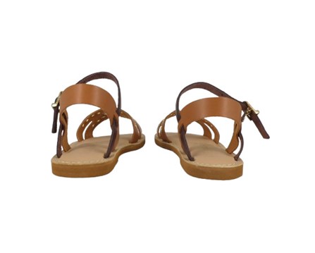 Sandalo in pelle con occhielli e fibbia