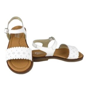 Sandalo in pelle con fiorellini traforati e fibbia