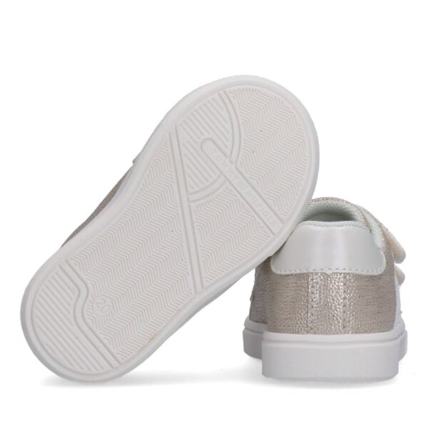 Sneaker in eco pelle e finitura glitterata con doppio velcro