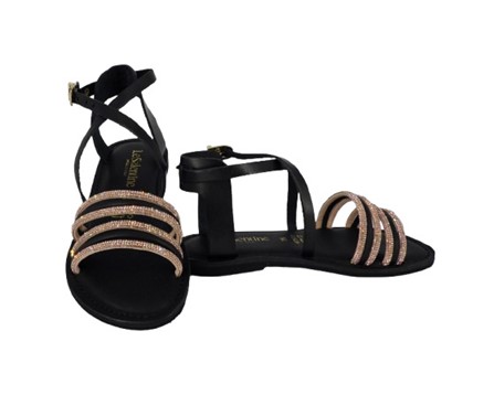 Sandalo in pelle e tubolari in strass con fibbia