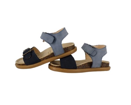 Sandalo in camoscio con fibbia e velcro