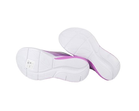 Scarpa ginnica con velcro e lacci con led