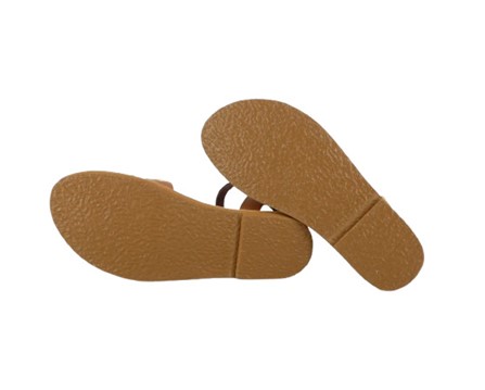 Sandalo in pelle con occhielli e fibbia