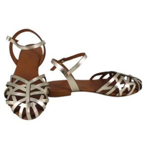 Sandalo in pelle laminata con fibbia