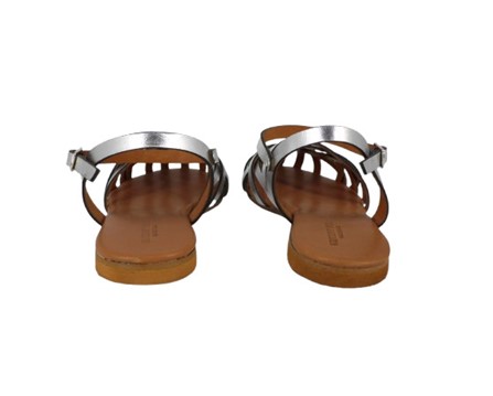 Sandalo in pelle laminata con fibbia