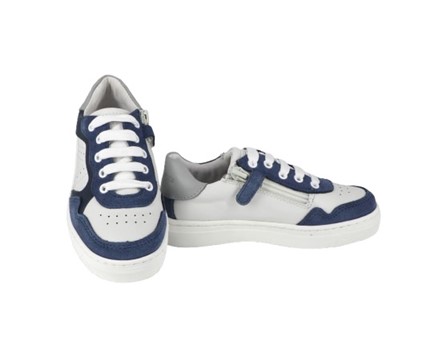 Sneaker in pelle con lacci e zip laterale