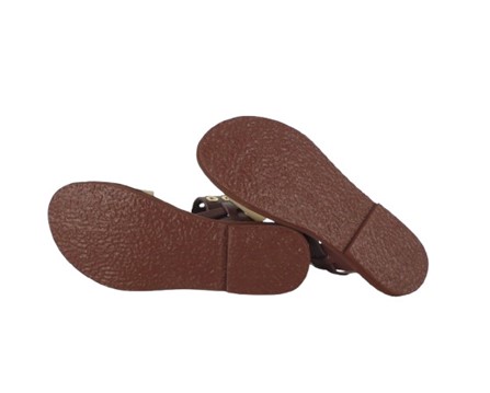 Sandalo in pelle con occhielli e fibbia