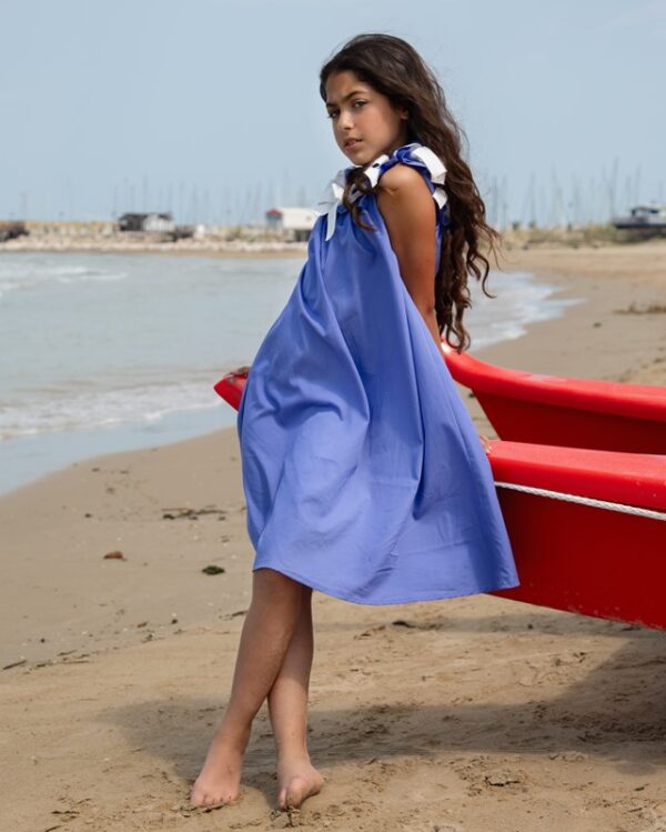 Vestito con fiocchetti
