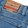 Pantalone in denim a zampa