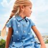Camicia mezza manica con margherite plissettata sul retro