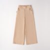 Pantalone con bottoni decorativi sulle tasche
