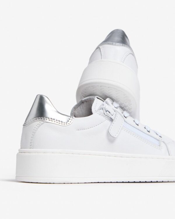 3CD3A91188A5797609AFF7855003BDCA_ Sneaker in pelle e tessuto tecnico con lacci e zip