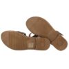 Sandalo in pelle con borchi e fibbia