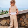 Pantalone ampio con pences