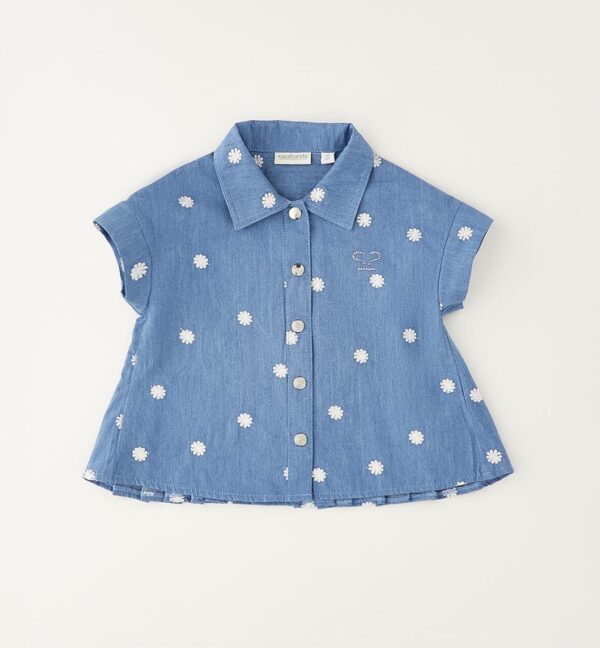 Camicia mezza manica con margherite plissettata sul retro