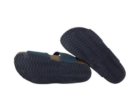 Sandalo in eco pelle con velcro e fibbia