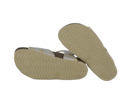 Sandalo in eco pelle con stelline e doppie fibbie