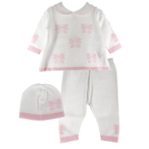 Completo due pezzi fiocchetti con cappellino