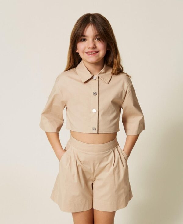 Completo camicia cropped e bermuda in popeline