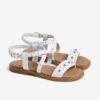 Sandalo in pelle con borchie e fibbia