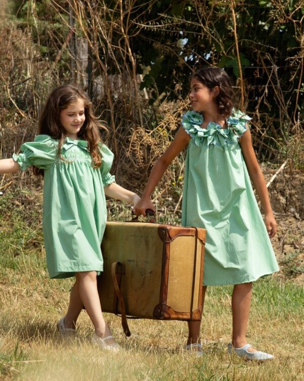 Vestito vichy con ricamo punto smock