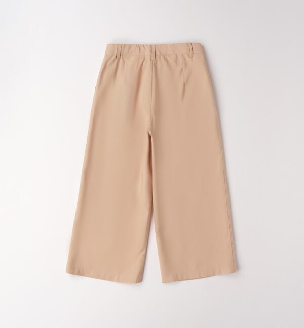 Pantalone ampio con pences