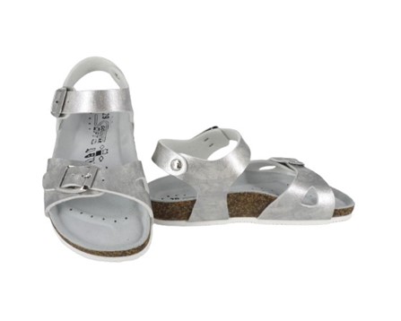 Sandalo in eco pelle laminata con doppie fibbie