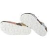 Sandalo in eco pelle laminata con velcro e fibbia