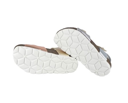 Sandalo in eco pelle laminata con velcro e fibbia
