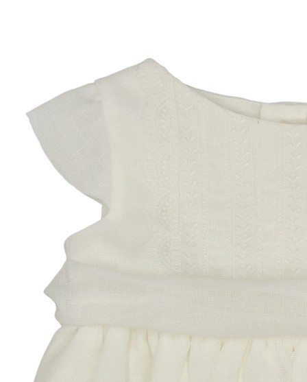 Vestito con con pizzo valenciennes e maniche ad aletta