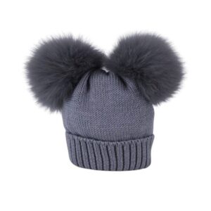 Cappello con doppio pon pon