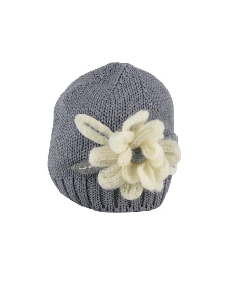 Cappello con fiori e collo