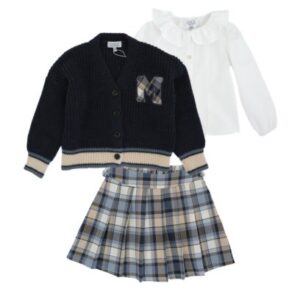 Completo cardigan, camicia e gonna a quadri