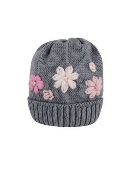 Cappello con fiori ricamati