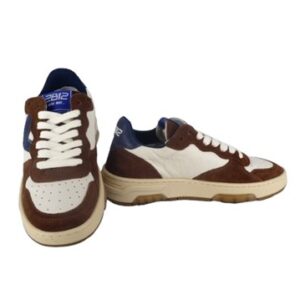 Sneaker in pelle e camoscio con lacci