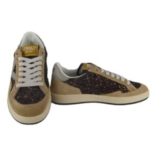 Sneaker in camoscio e glitter con lacci