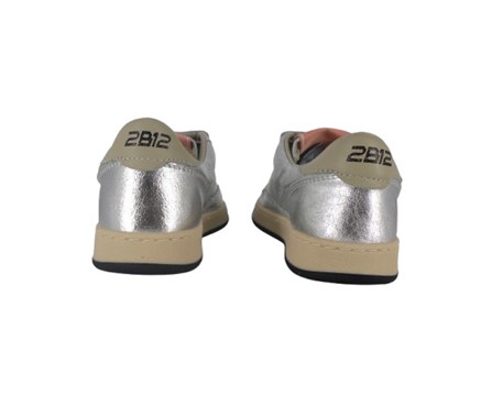 Sneaker in pelle con doppio velcro