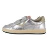 Sneaker in pelle con doppio velcro
