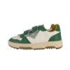 Sneaker in pelle con doppio velcro