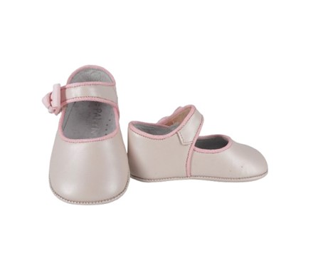Ballerina culla in pelle