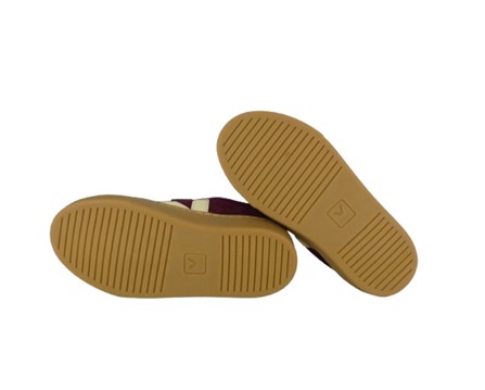 Sneaker in pelle scamosciata con doppio velcro