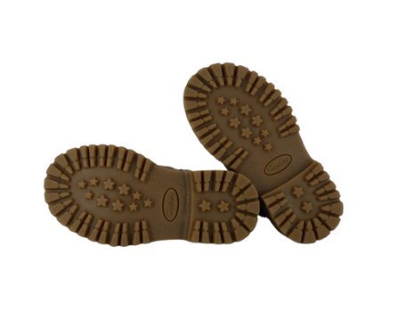 Stivaletto in camoscio con elastico laterale e zip