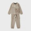 Completo felpa con stampe e pantalone cargo