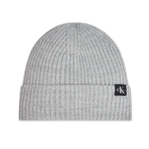 Cappello a costine con risvolto